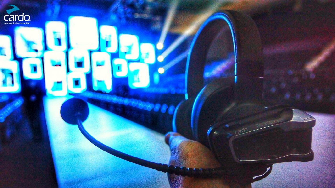 Tai nghe gắn với tai nghe có được không? Tai-nghe-Cardo